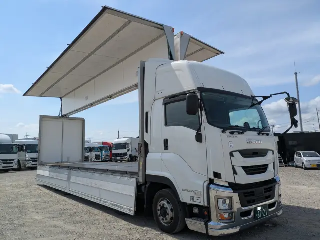 いすゞ ギガ 2PG-CYJ77C(8x4)の写真33