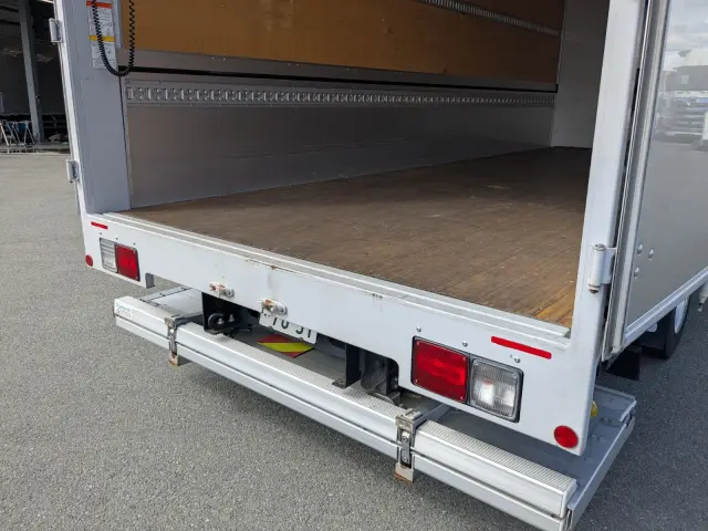 日野 レンジャー 2KG-FD2ABG(2WD)の写真12