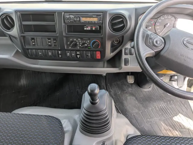 日野 デュトロ 2RG-XZU710M(2WD)の写真27