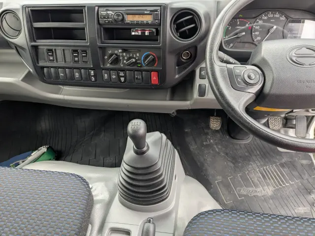 日野 デュトロ 2RG-XZU710M(2WD)の写真28