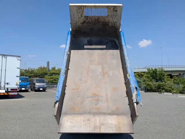 三菱 キャンター 2RG-FBA60(2WD)の写真8