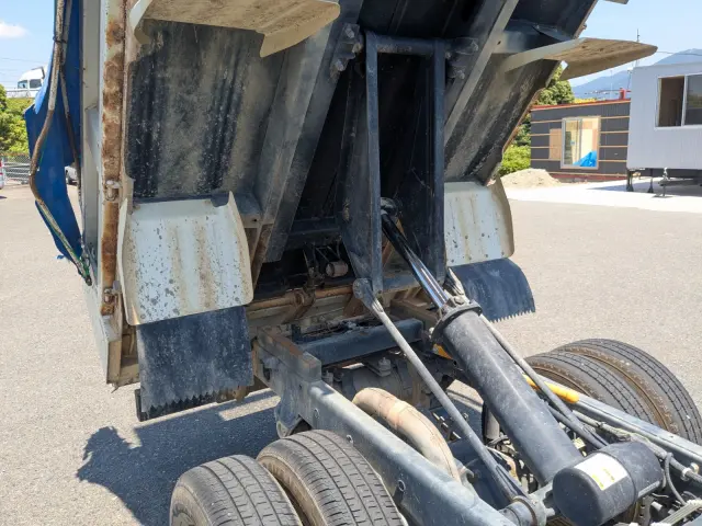 三菱 キャンター 2RG-FBA60(2WD)の写真15