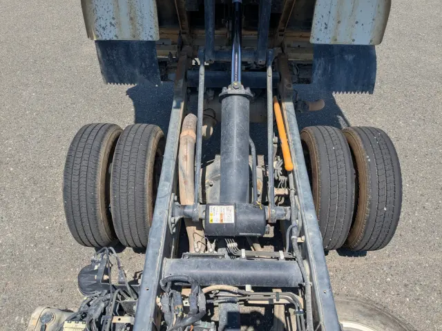 三菱 キャンター 2RG-FBA60(2WD)の写真17