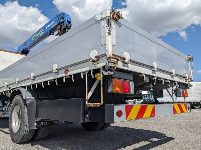 三菱 ファイター 2KG-FK61F(2WD)の写真7
