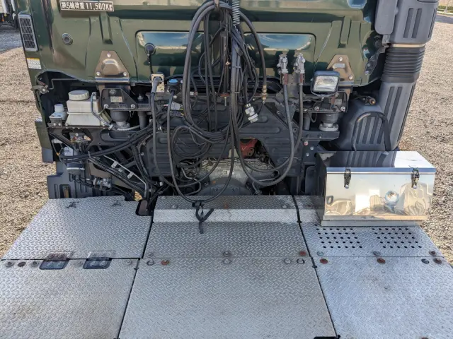 日野 プロフィア QPG-SH1EDDG(2WD)の写真11