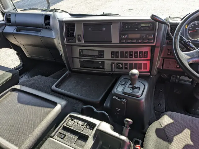日野 プロフィア QPG-SH1EDDG(2WD)の写真27