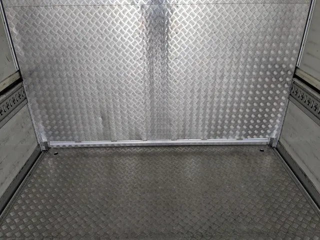 いすゞ ギガ QKG-CYJ77B(8x4)の写真14