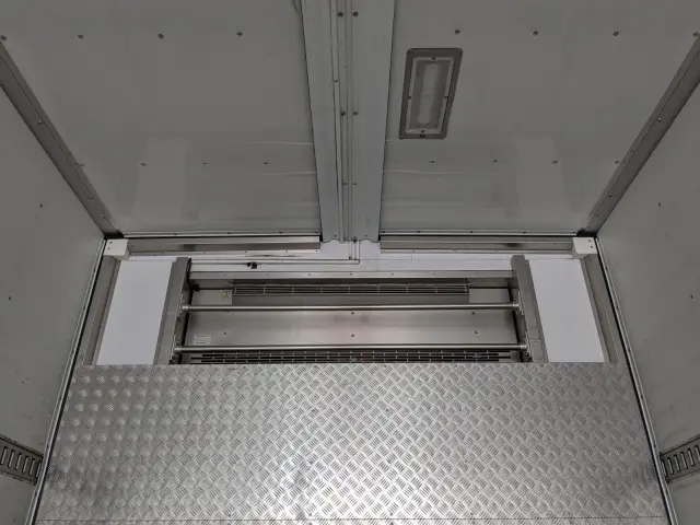 いすゞ ギガ QKG-CYJ77B(8x4)の写真15