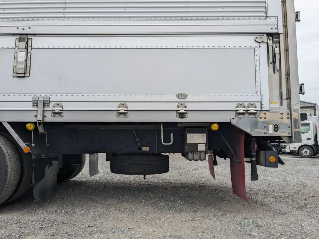 いすゞ ギガ QKG-CYJ77B(8x4)の写真21