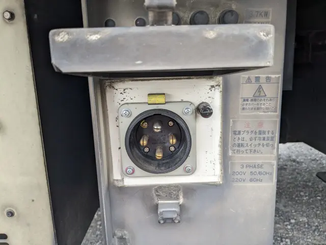 いすゞ ギガ QKG-CYJ77B(8x4)の写真35