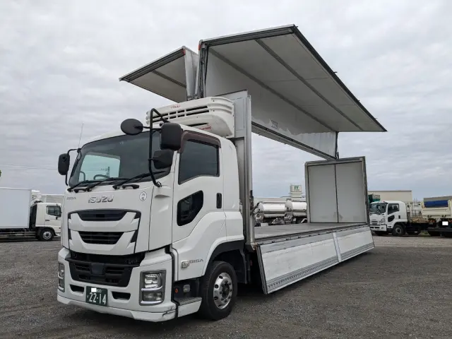 いすゞ ギガ QKG-CYJ77B(8x4)の写真39