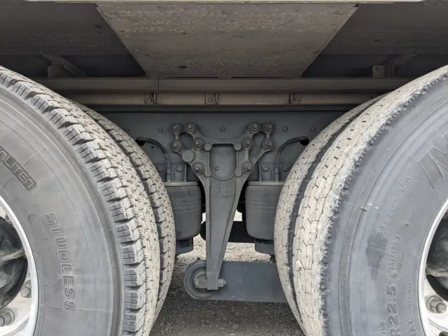 UD クオン QKG-CD5ZA(6x2)の写真23