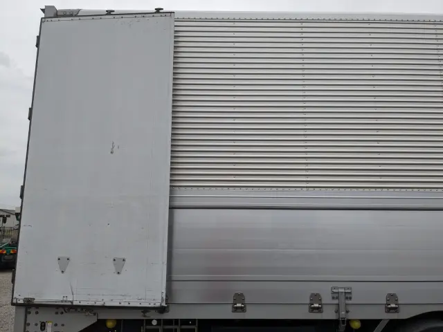 UD クオン QKG-CD5ZA(6x2)の写真31