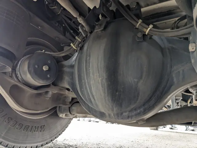 UD クオン QKG-CD5ZA(6x2)の写真35