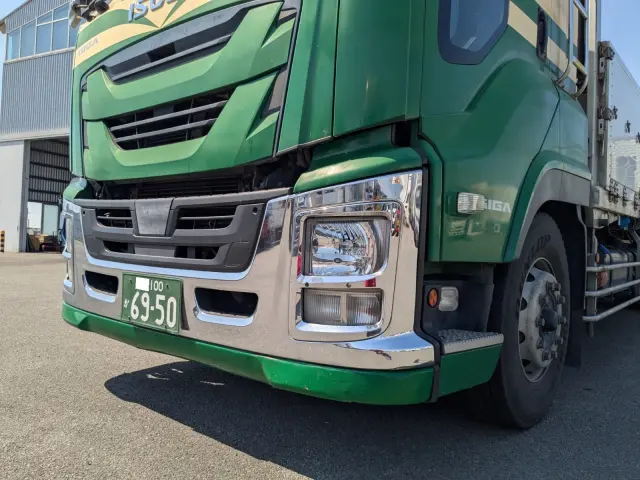 いすゞ ギガ QKG-CYL77B(6x2)の写真25