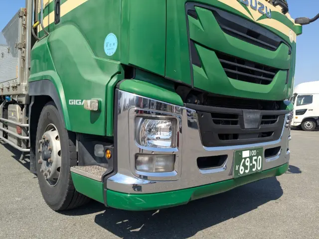 いすゞ ギガ QKG-CYL77B(6x2)の写真26