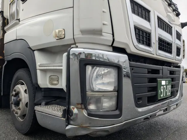 いすゞ ギガ QKG-CYJ77A(8x4)の写真25