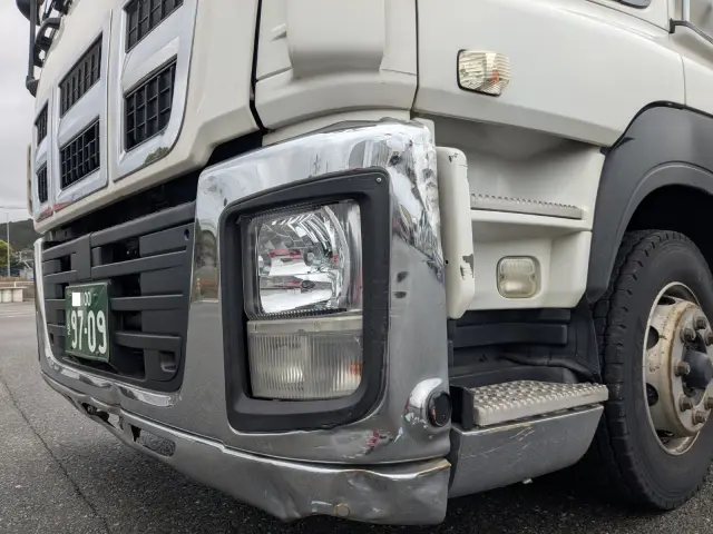 いすゞ ギガ QKG-CYJ77A(8x4)の写真26