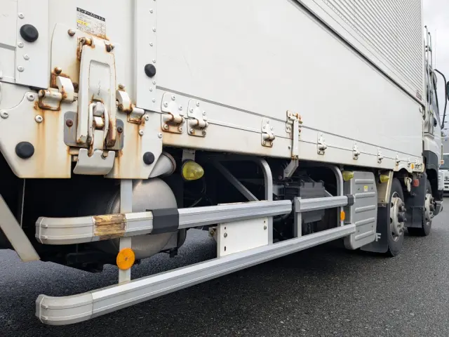 いすゞ ギガ QKG-CYJ77A(8x4)の写真30