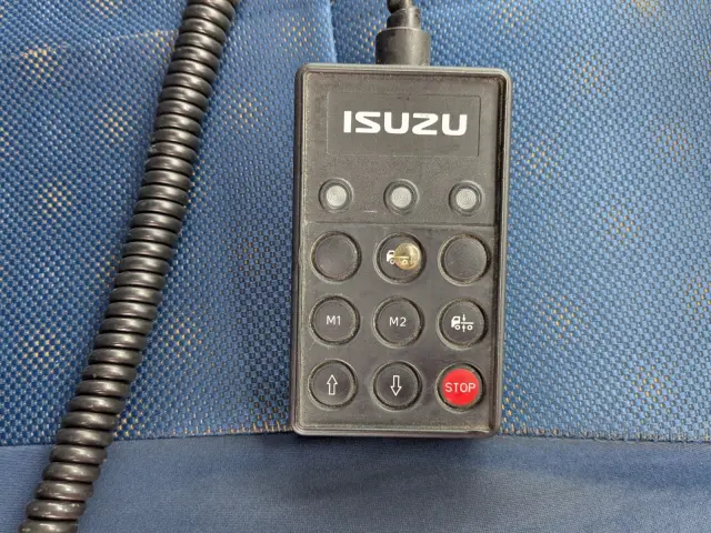 いすゞ ギガ QKG-CYJ77A(8x4)の写真41