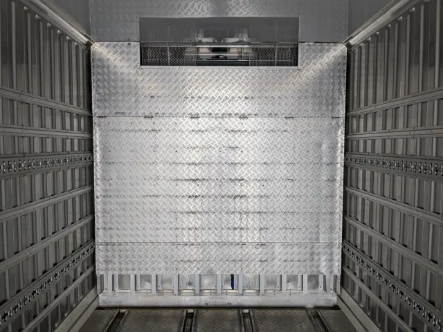 ＵＤ クオン QKG-CG5ZA(8x4)の写真15