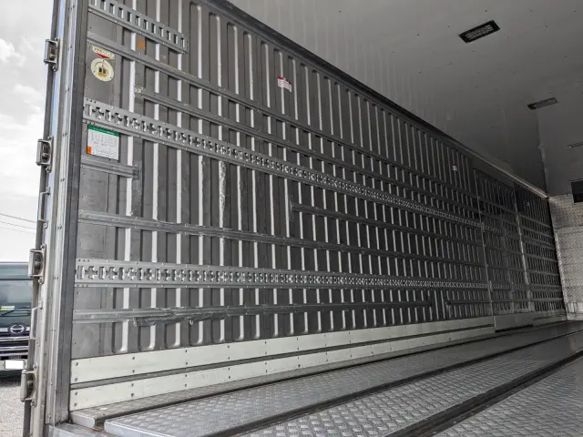 ＵＤ クオン QKG-CG5ZA(8x4)の写真18