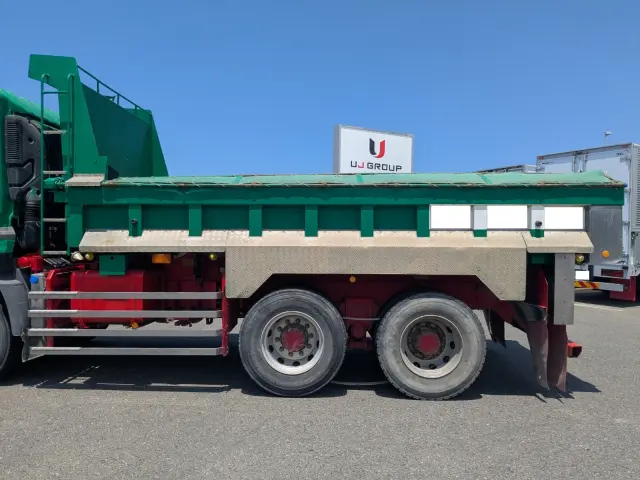 UD クオン QKG-CW5XL(6x4)の写真30