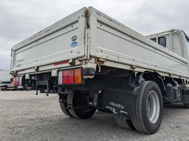 いすゞ エルフ TPG-NJR85A(2WD)の写真6