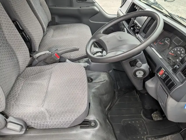 いすゞ エルフ TPG-NJR85A(2WD)の写真28