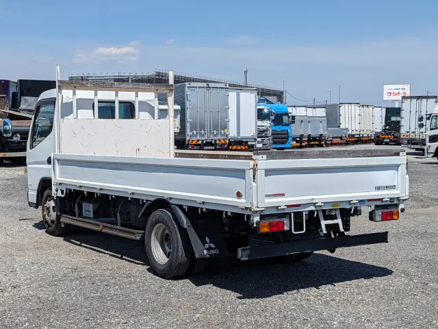 三菱 キャンター TPG-FEA20(2WD)の写真3