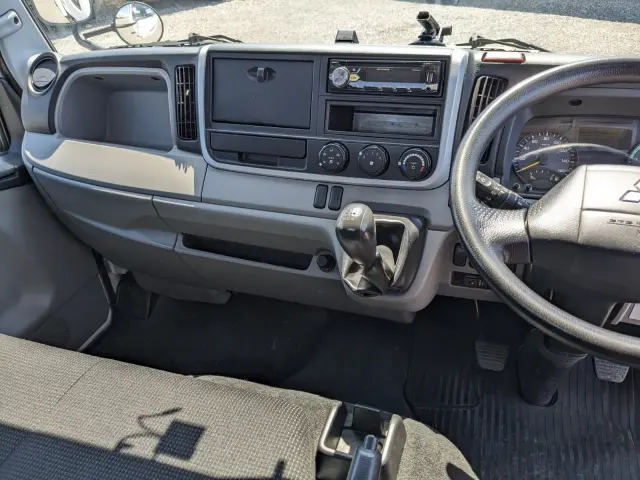 三菱 キャンター TPG-FEA20(2WD)の写真27