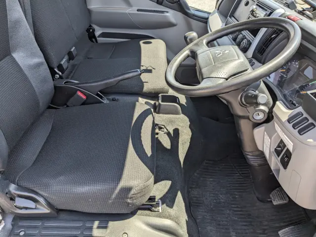 三菱 キャンター TPG-FEA20(2WD)の写真28