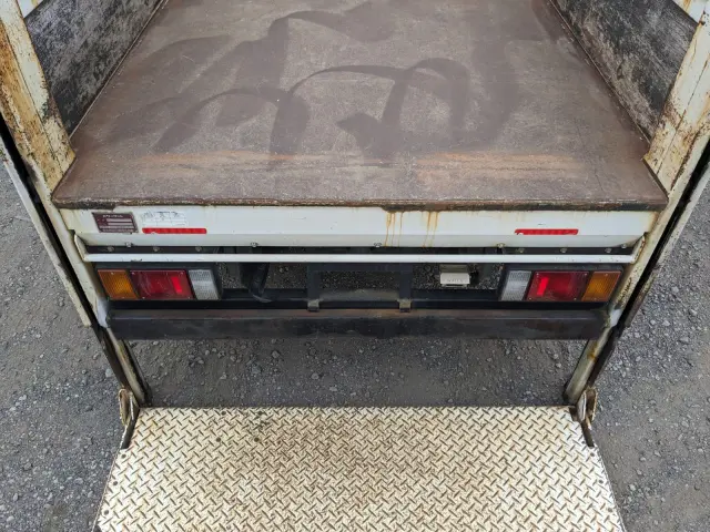 いすゞ エルフ TKG-NKR85A(2WD)の写真12