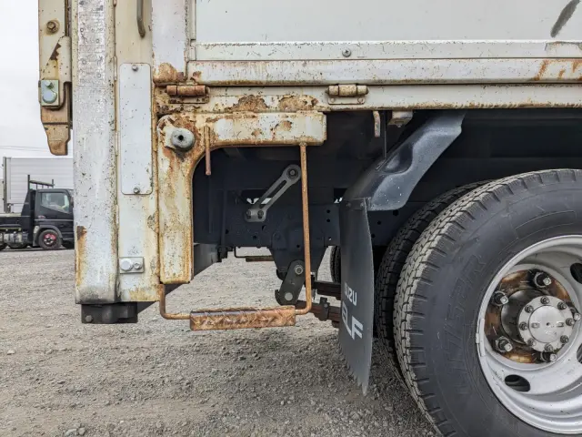 いすゞ エルフ TKG-NKR85A(2WD)の写真24
