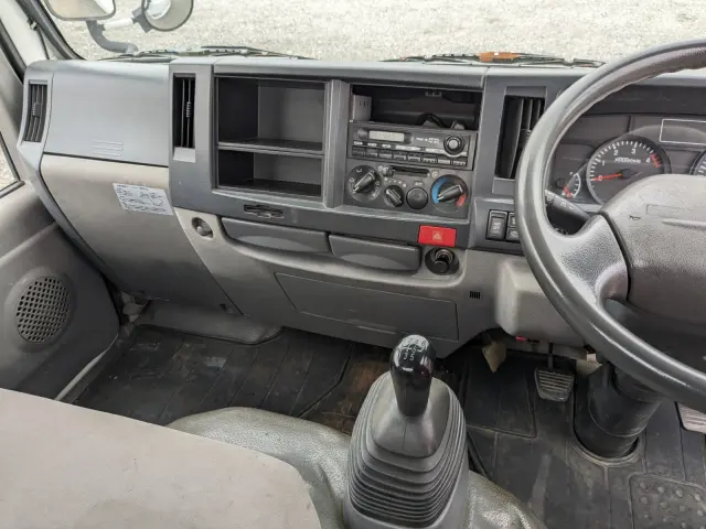 いすゞ エルフ TKG-NKR85A(2WD)の写真27
