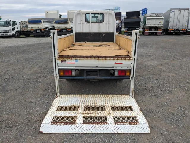 いすゞ エルフ TKG-NHR85A(2WD)の写真24