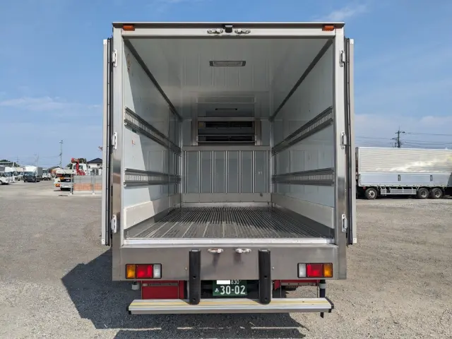 いすゞ エルフ TPG-NPR85AN(2WD)の写真8