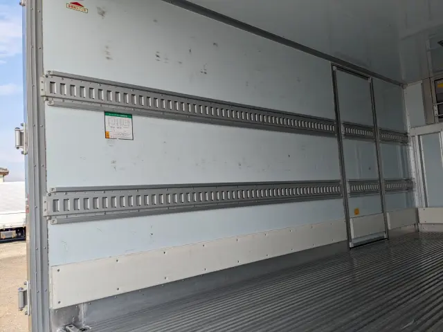 いすゞ エルフ TPG-NPR85AN(2WD)の写真18