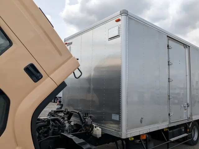 いすゞ フォワード TKG-FRR90T2(2WD)の写真44