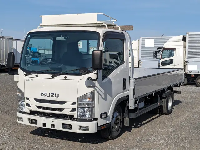 いすゞ エルフ 2RG-NLR88AR(2WD)の写真1