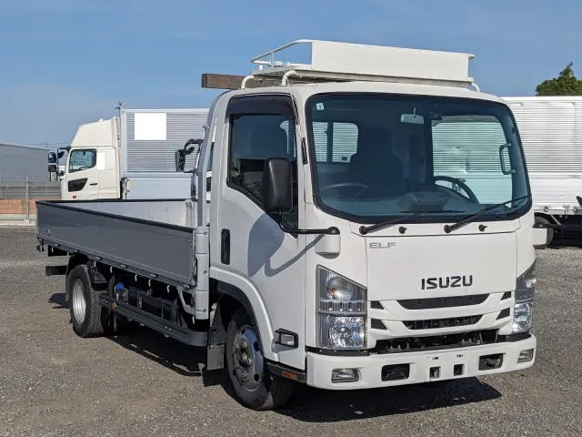 いすゞ エルフ 2RG-NLR88AR(2WD)の写真2