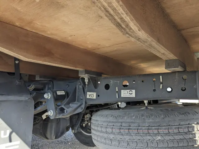 いすゞ エルフ 2RG-NLR88AR(2WD)の写真18