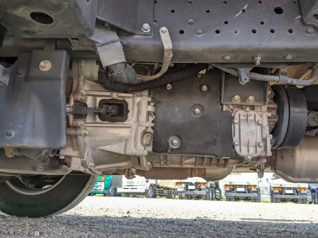 いすゞ エルフ 2RG-NLR88AR(2WD)の写真20