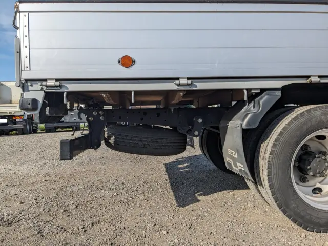いすゞ エルフ 2RG-NLR88AR(2WD)の写真22