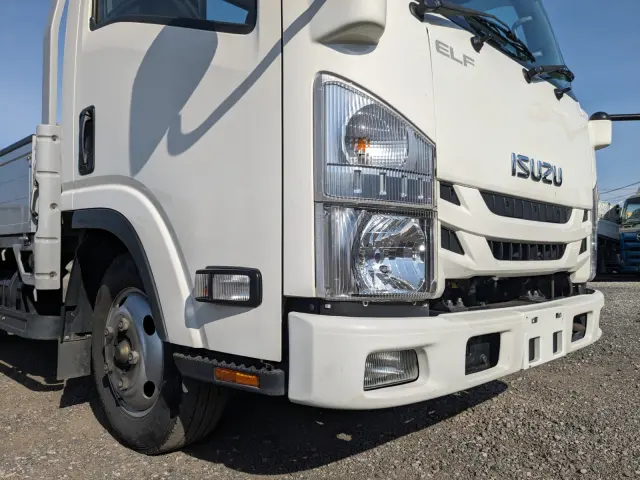 いすゞ エルフ 2RG-NLR88AR(2WD)の写真25