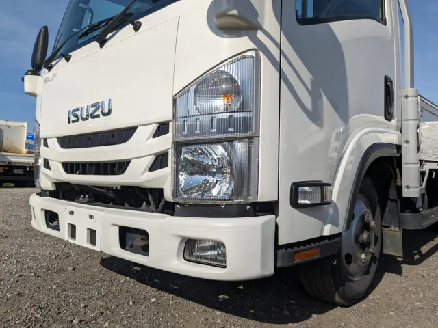 いすゞ エルフ 2RG-NLR88AR(2WD)の写真26