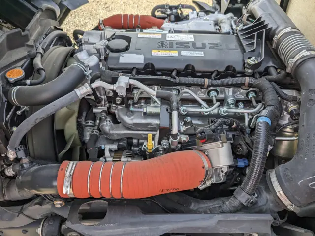 いすゞ エルフ 2RG-NLR88AR(2WD)の写真32