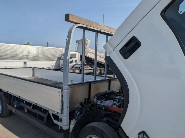 いすゞ エルフ 2RG-NLR88AR(2WD)の写真37
