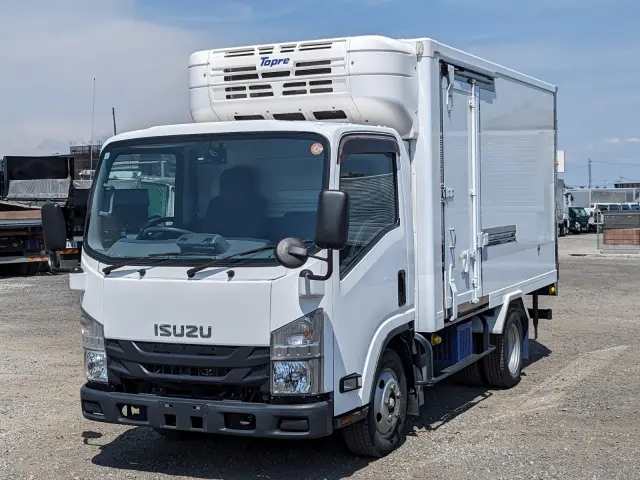 いすゞ エルフ 2RG-NMR88N(2WD)の写真1
