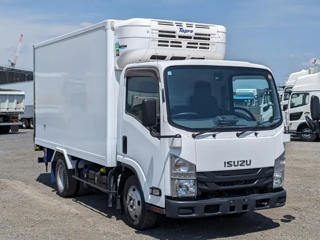 いすゞ エルフ 2RG-NMR88N(2WD)の写真2
